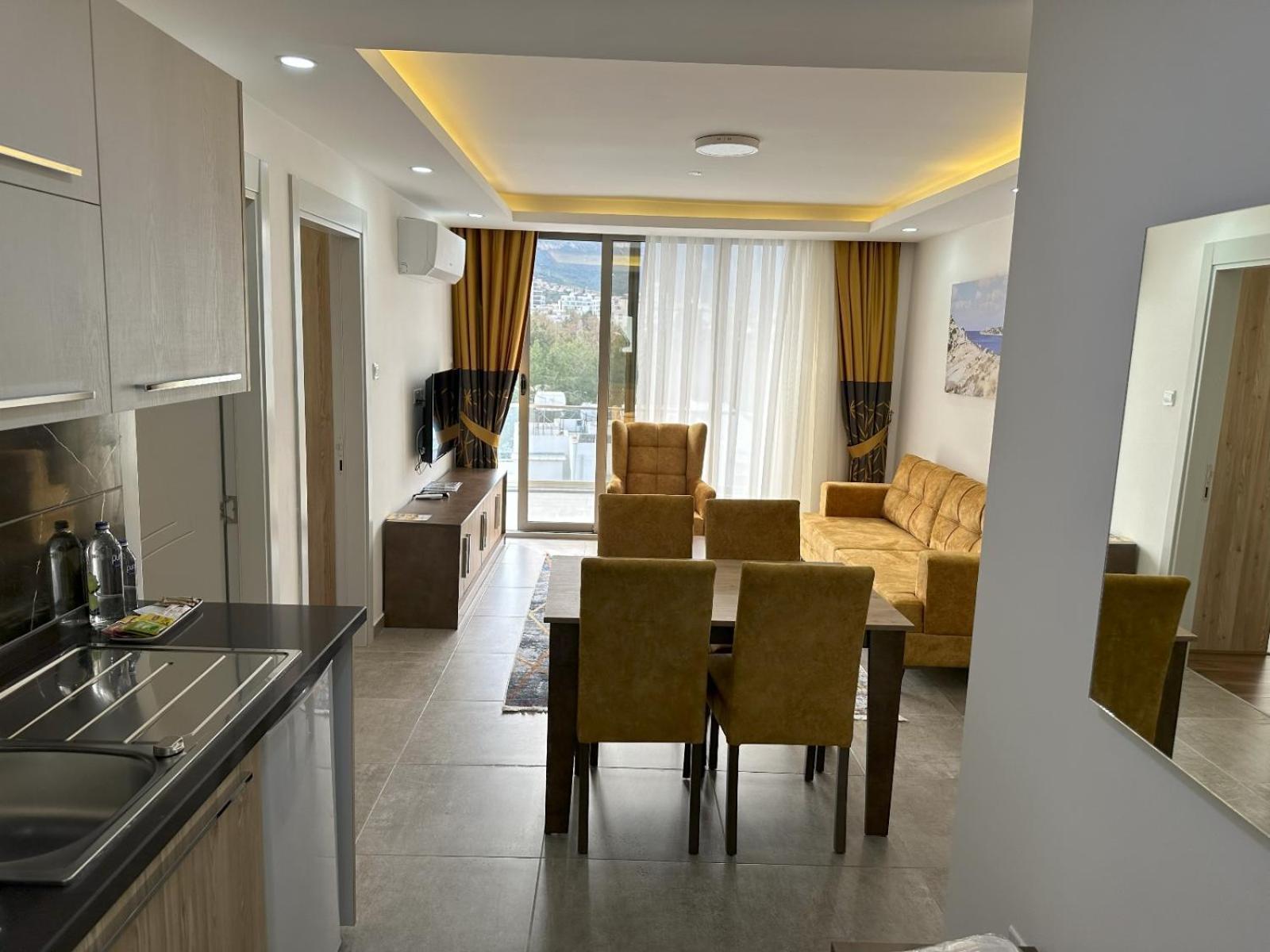 Nurel Shark Residence Kyrenia  Exteriör bild
